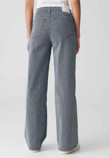 Свободные джинсы