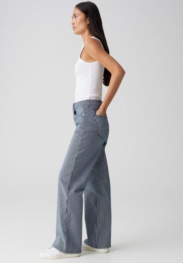 Свободные джинсы
