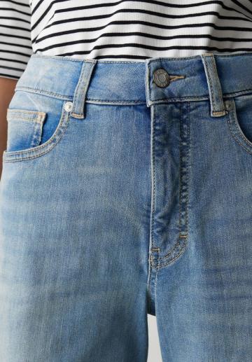 Короткие джинсы