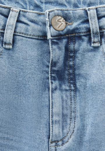 Прямые джинсы