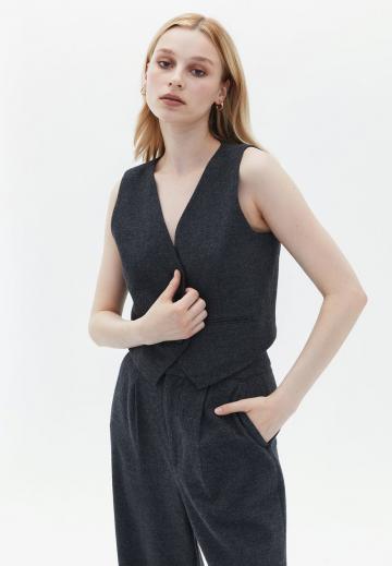 Джинсовая жилетка