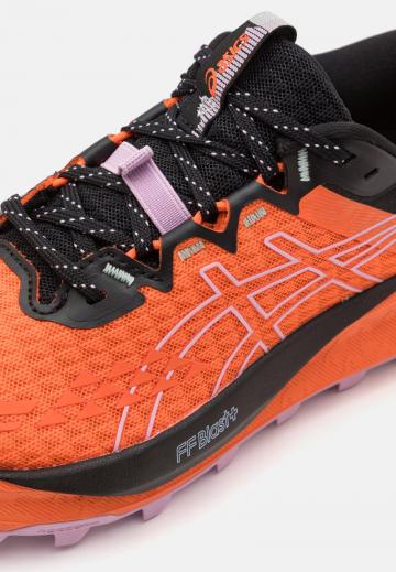 Беговые кроссовки