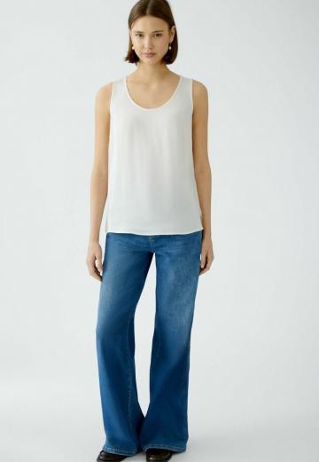 Блузка без рукавов