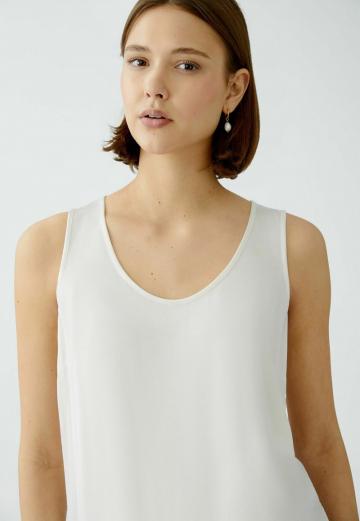 Блузка без рукавов