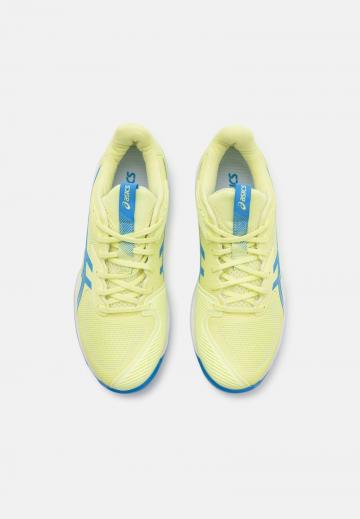 Теннисные кроссовки