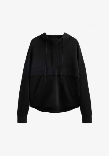 Пуловер с капюшоном