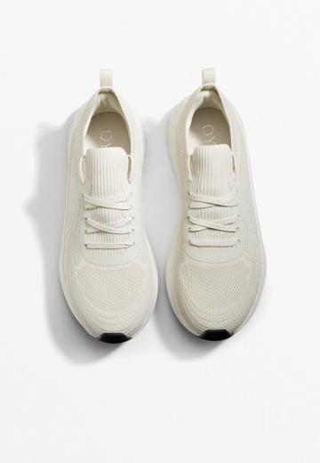 Беговые кроссовки