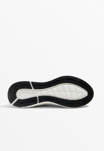 Беговые кроссовки