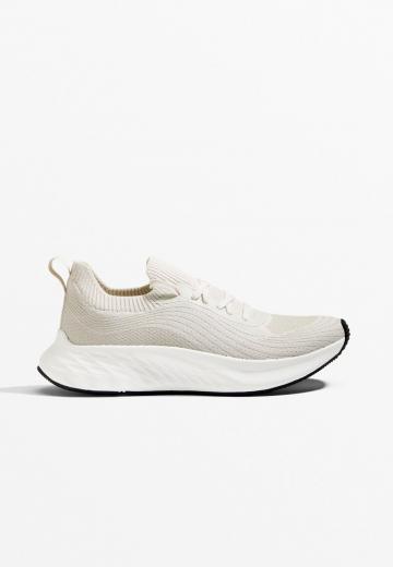 Беговые кроссовки