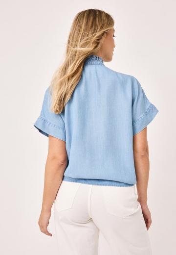 Джинсовая блузка