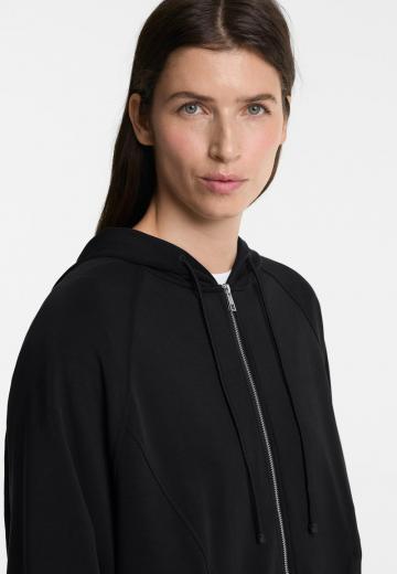 Спортивная толстовка