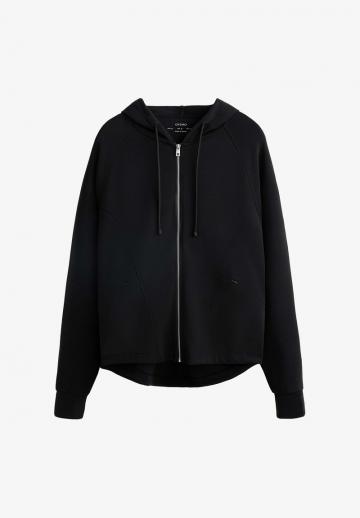 Спортивная толстовка