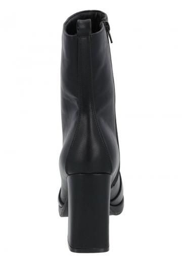 Полусапожки на высоком каблуке