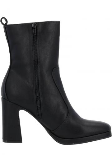 Полусапожки на высоком каблуке