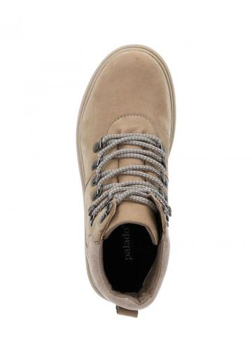 Ботинки на шнуровке