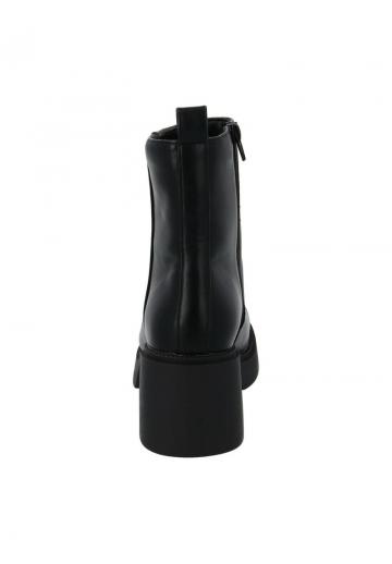 Полусапожки на высоком каблуке