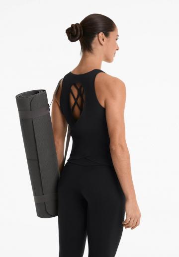 Спортивный топ