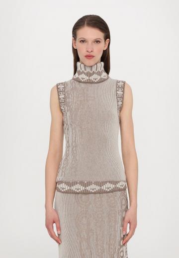 Пуловер без рукавов