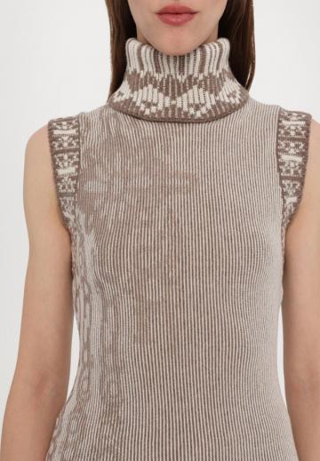 Пуловер без рукавов