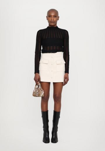 Юбка с накладными карманами