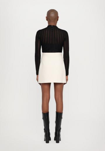 Юбка с накладными карманами