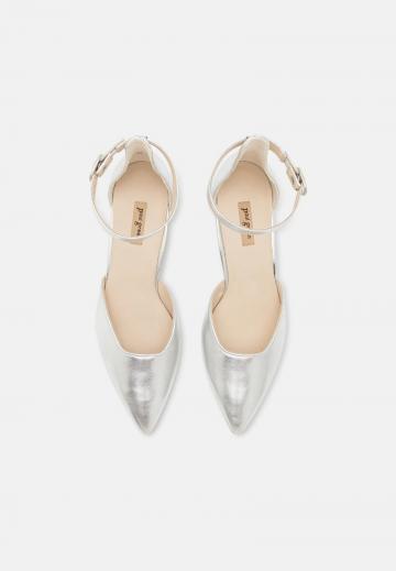 Туфли с ремешком