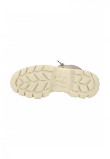 Ботинки на шнуровке