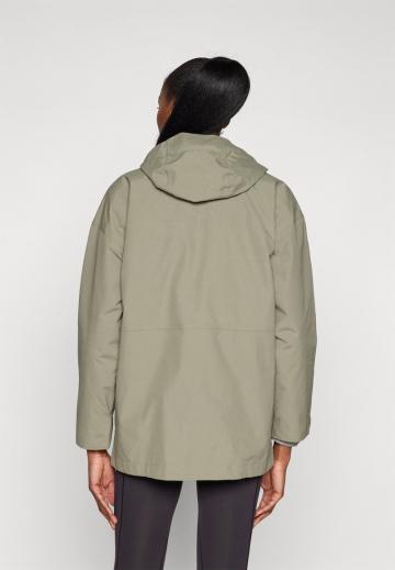 Спортивная куртка