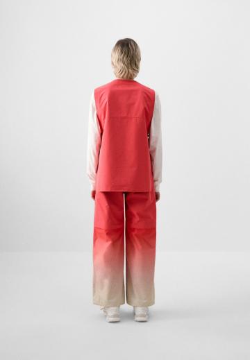 Длинный жилет