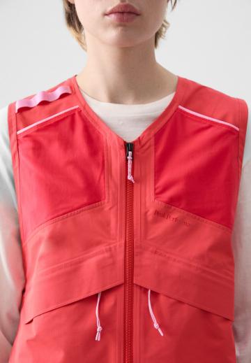 Длинный жилет