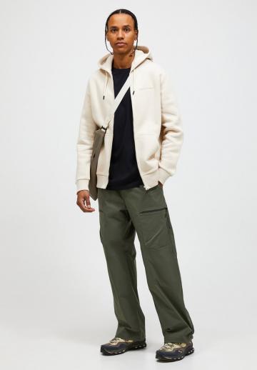 Спортивная кофта