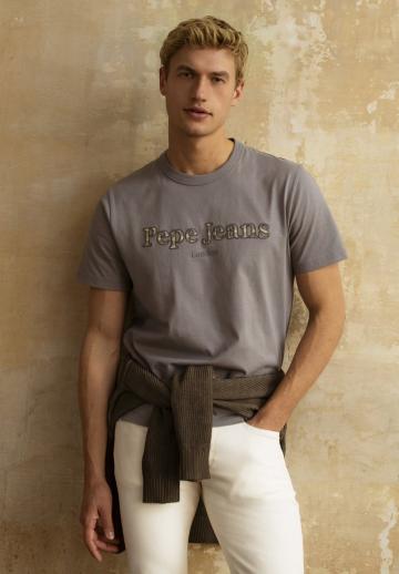 Узкие джинсы