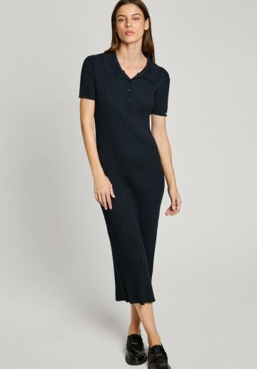 Вязаное платье