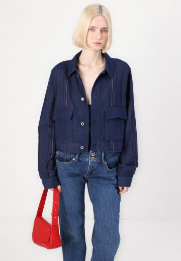 Куртка с накладнымит карманами