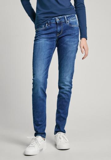 Узкие джинсы