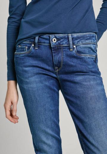 Узкие джинсы