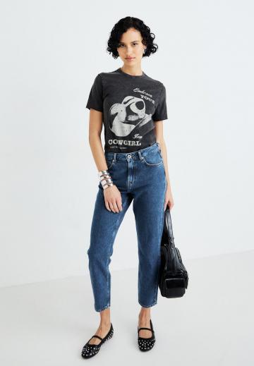 Прямые джинсы