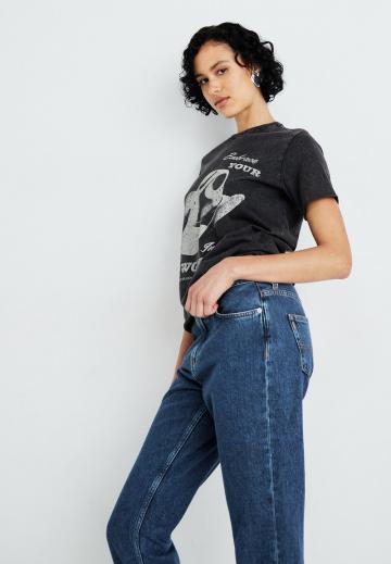 Прямые джинсы