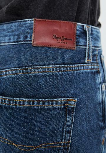 Прямые джинсы