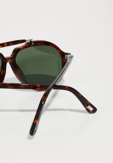 Солнечные очки