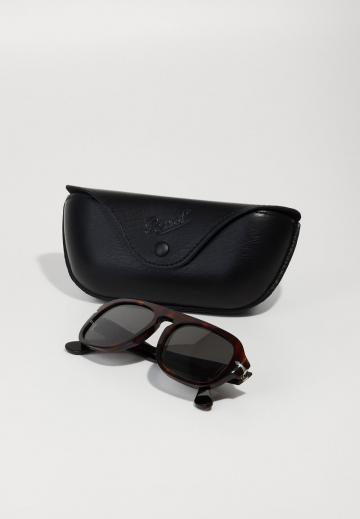 Солнечные очки