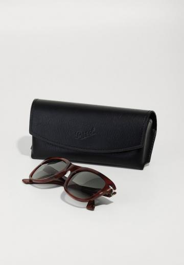 Солнечные очки