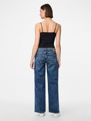 Свободные джинсы