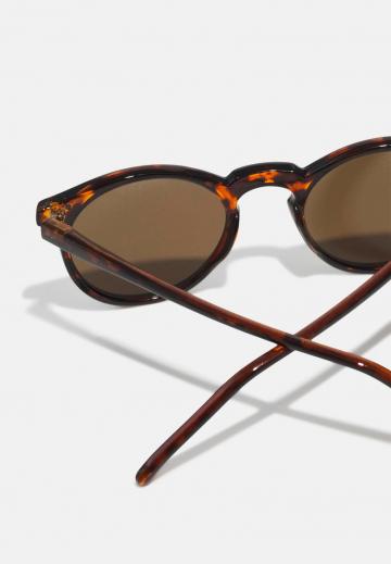 Солнечные очки