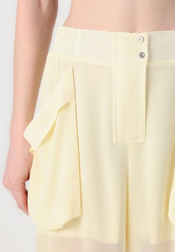 Брюки с накладными карманами