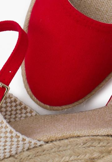 Туфли на танкетке