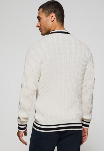 Вязаная кофта