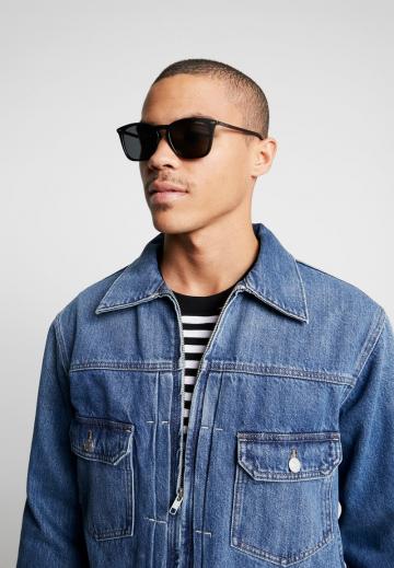 Солнечные очки