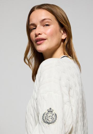 Вязаная кофта