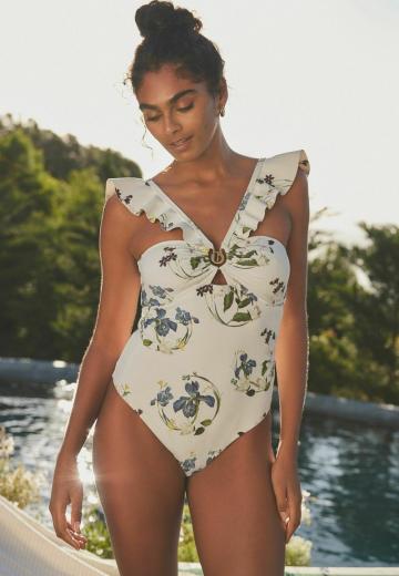 Слитный купальник